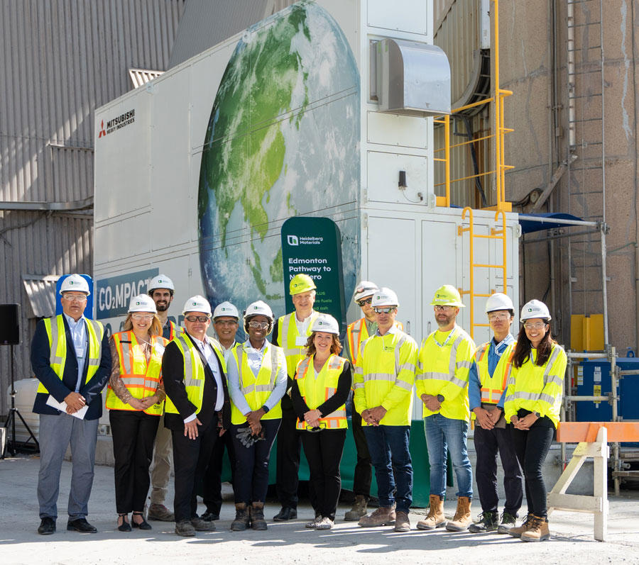 With Alberta Environment Minister in front of MHI's newly installed carbon capture system at Heidelberg Materials' cement plant in Canada, Aug. 15, 2023
(photo courtesy of Heidelberg Materials.)
